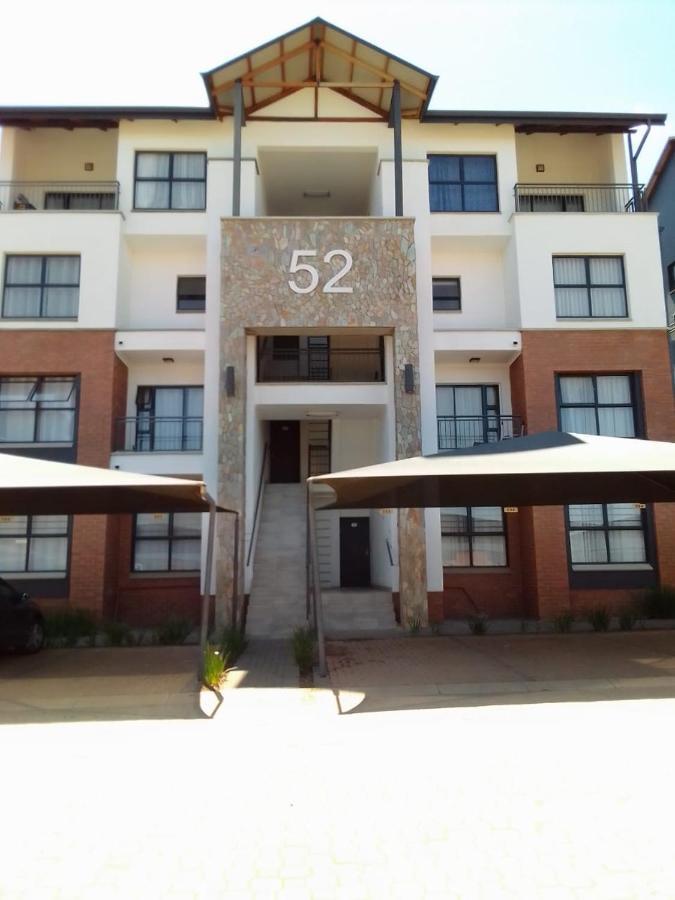 Blyde 3 Bed Lagoon View Apartment Pretoria-Noord エクステリア 写真